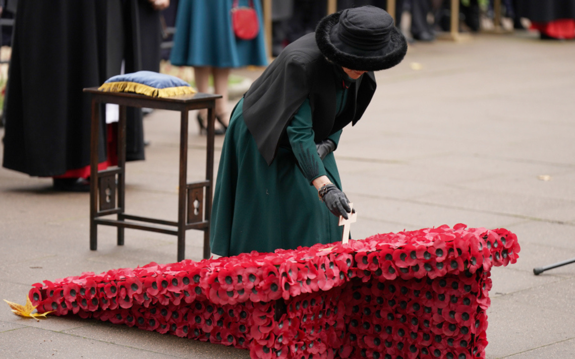 The Royal Family Commemorates Remembrance Day in Honor of Fallen Soldiers