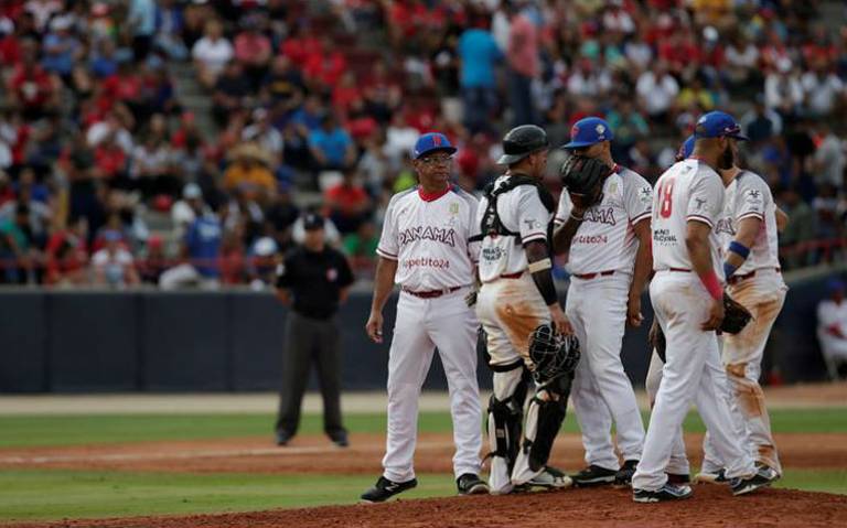 Presentan uniformes de la Selección Mexicana de Beisbol