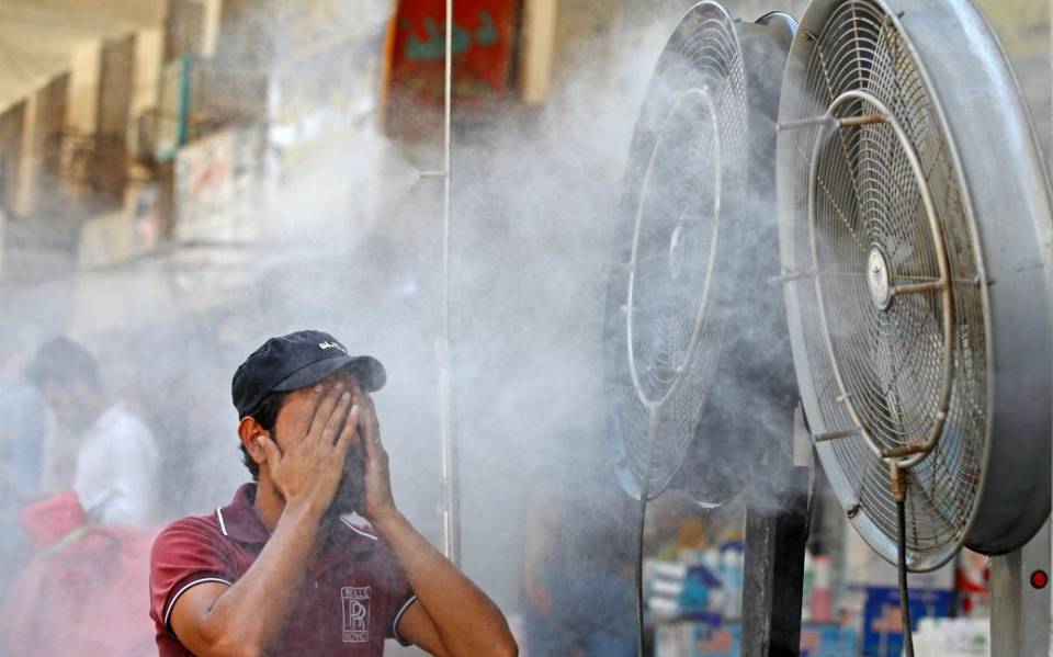 Ventiladores que puedes llevar al cuello para combatir la ola de calor