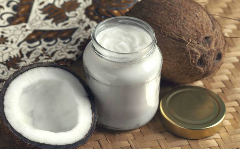 Puede el aceite de coco, lleno de grasas saturadas, ser bueno para la  salud? - BBC News Mundo