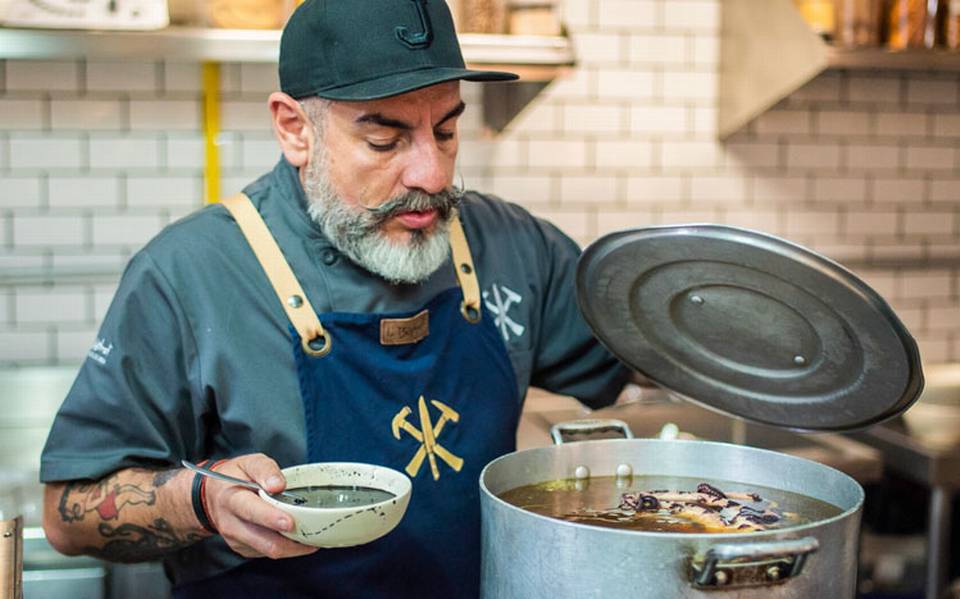 Junto a sus amigos, el chef Aquiles Chávez inicia la segunda temporada de  Aventura Gastronómica - El Sol de México | Noticias, Deportes, Gossip,  Columnas