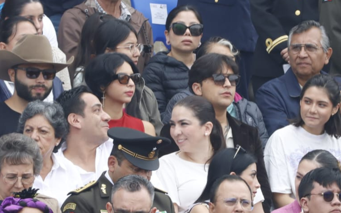 Angela Aguilar and Cristian Nodal at the Independence Army Parade – El Sol de Mexico