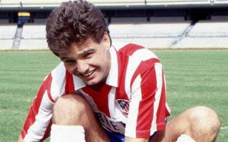 Luis García Postigo (n. 1 de junio de 1969, Ciudad de México), es un ex  jugador de fút…