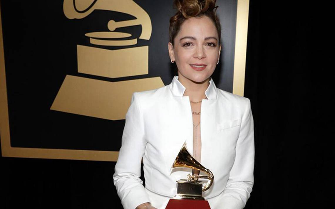 Mexico En Los Grammy Natalia Lafourcade Gana Por Mejor Disco De Regional El Sol De Mexico Noticias Deportes Gossip Columnas