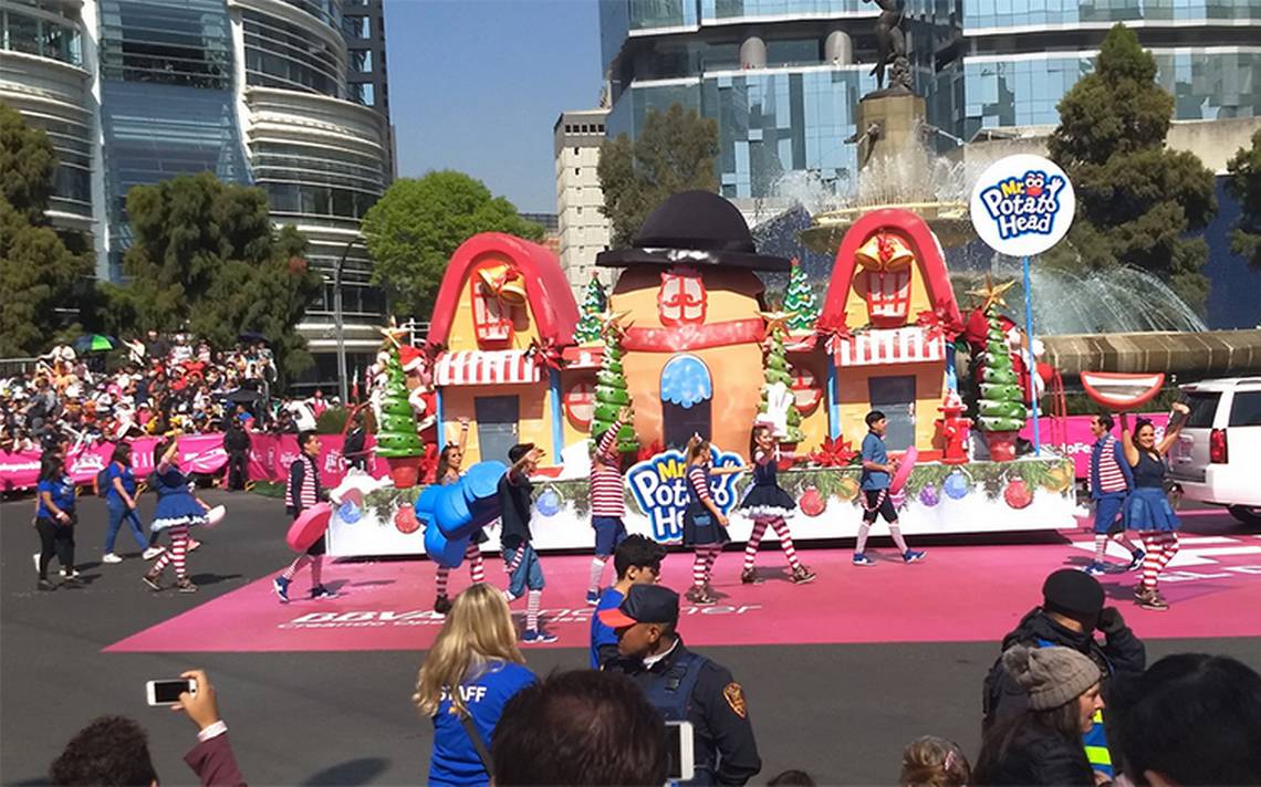 Así fue el tradicional desfile navideño en la CDMX El Sol de México