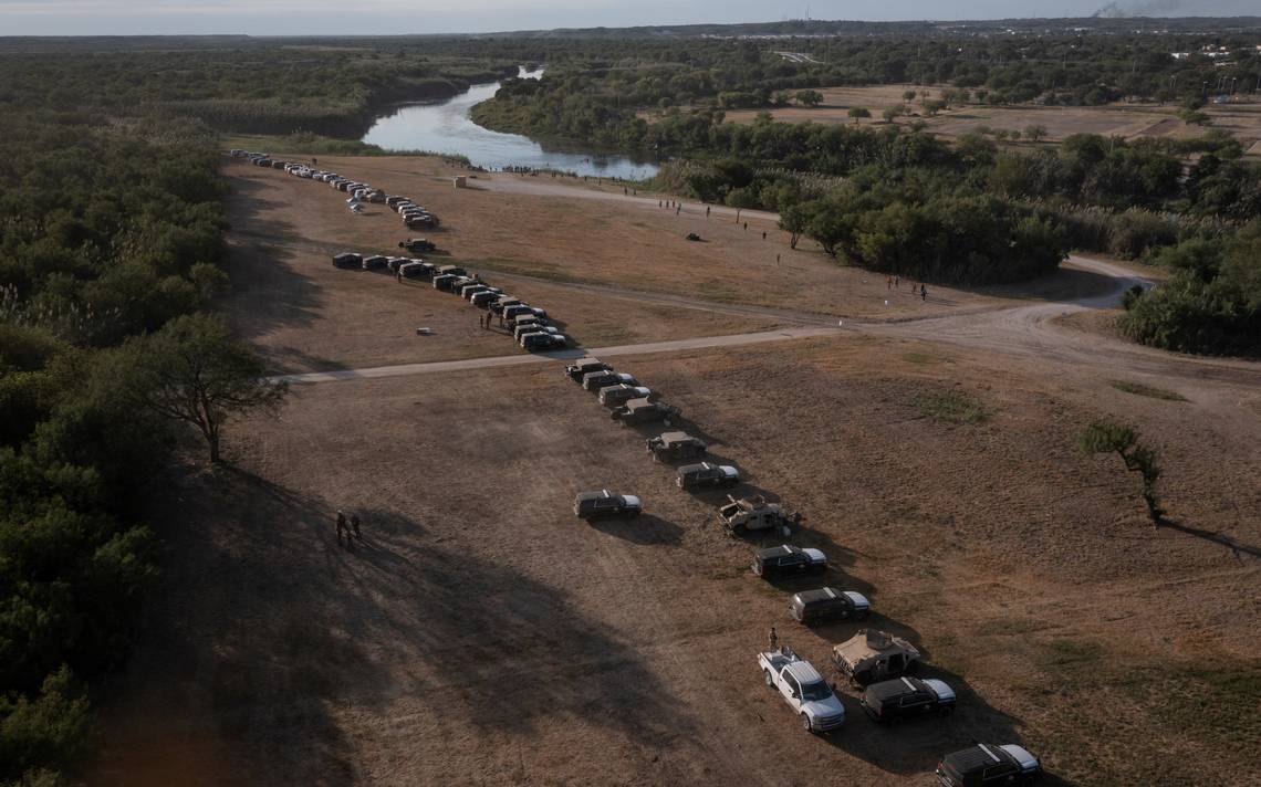 Texas stops migrants with patrol barricade – El Sol de México