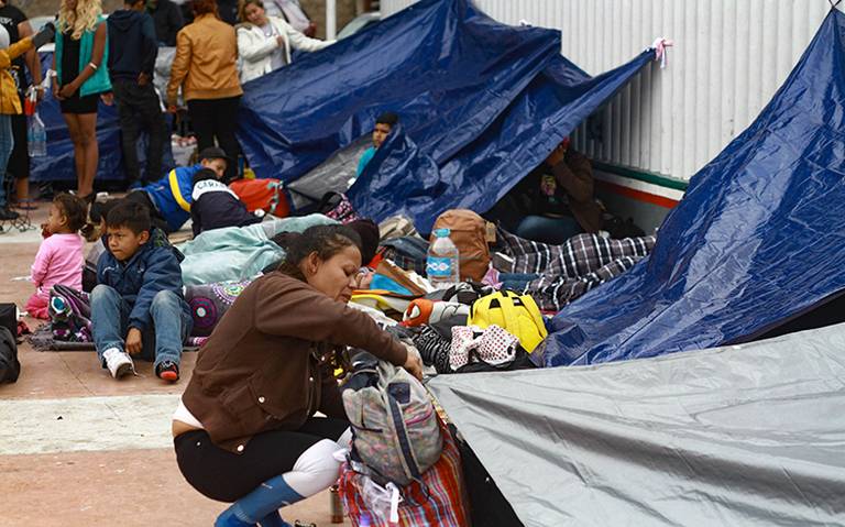 EU recibe solicitud de asilo de madres y ni os de la caravana