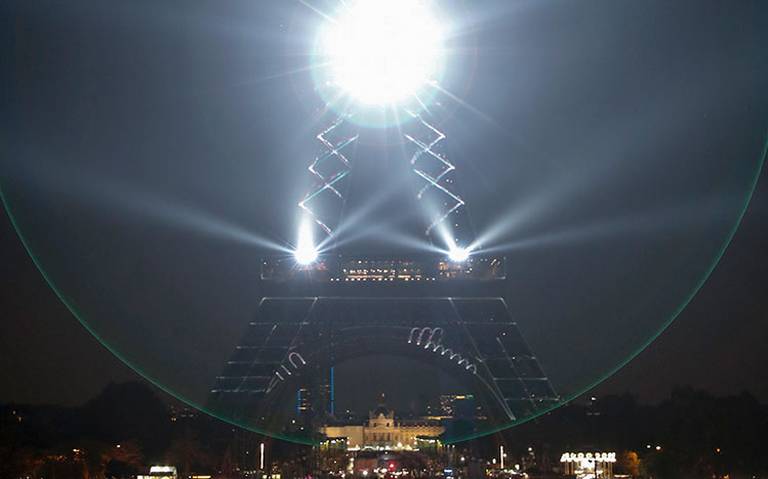 El impactante show de luces de la Torre Eiffel en Las Vegas – AVENTURA  AMERICANA