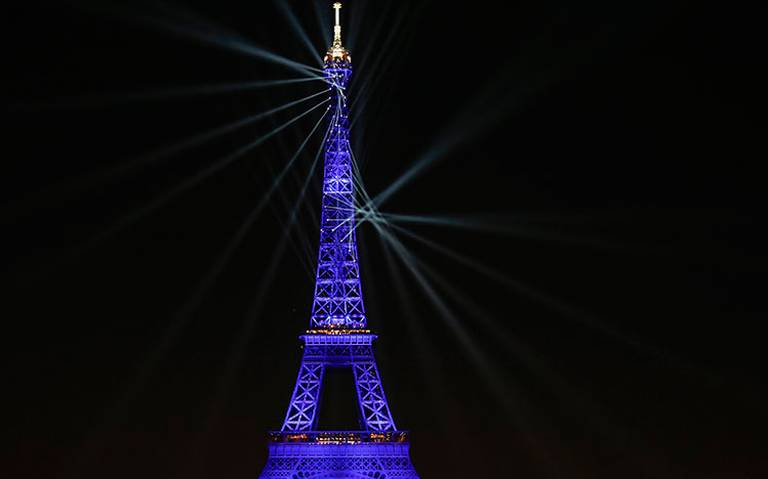 El impactante show de luces de la Torre Eiffel en Las Vegas – AVENTURA  AMERICANA