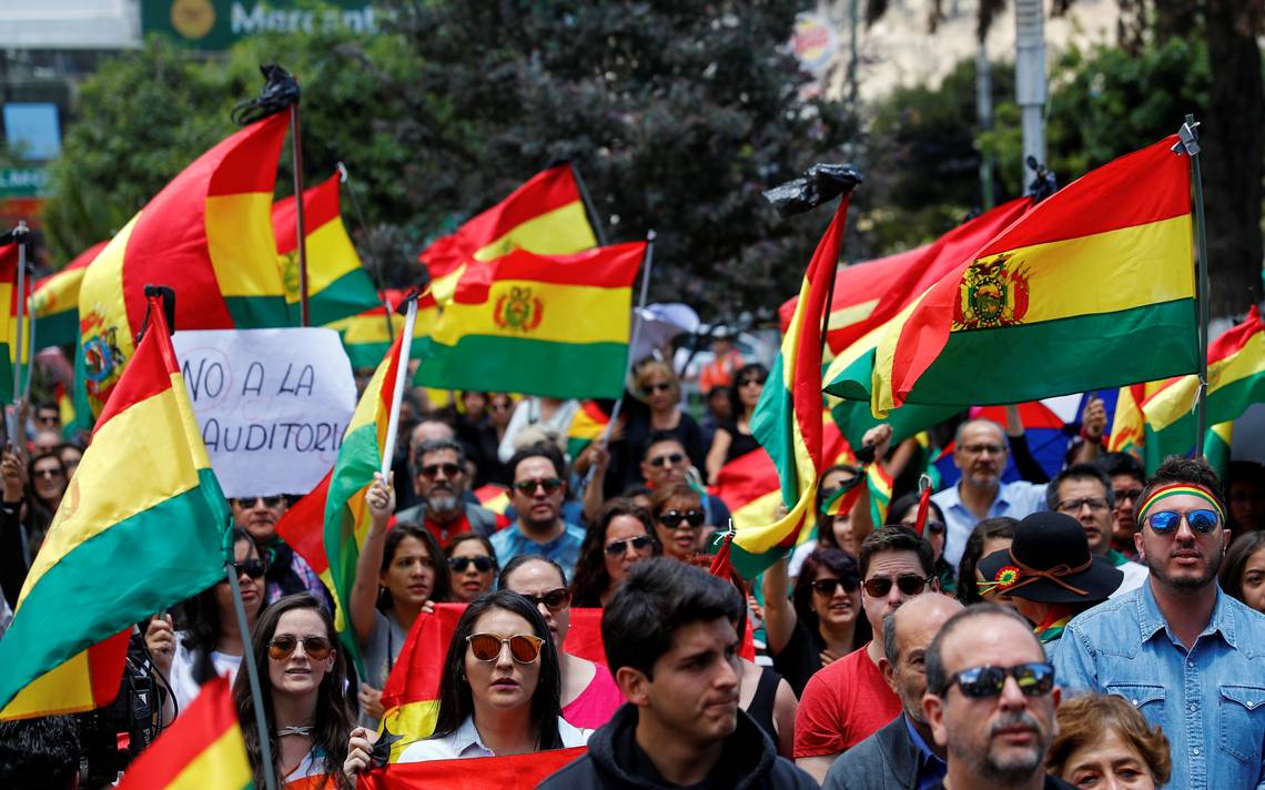 Continúan protestas en Bolivia tras el ultimátum a Morales ...