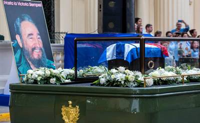 Caravana con restos de Fidel Castro avanza en el oriente de Cuba